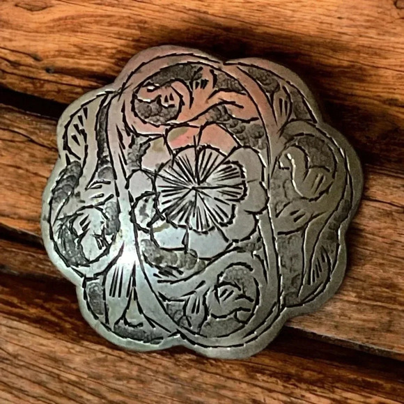 Vintage Jewelry - Vintage Moroccan Morocco Etched Silver Tone Floral Flower Pendant